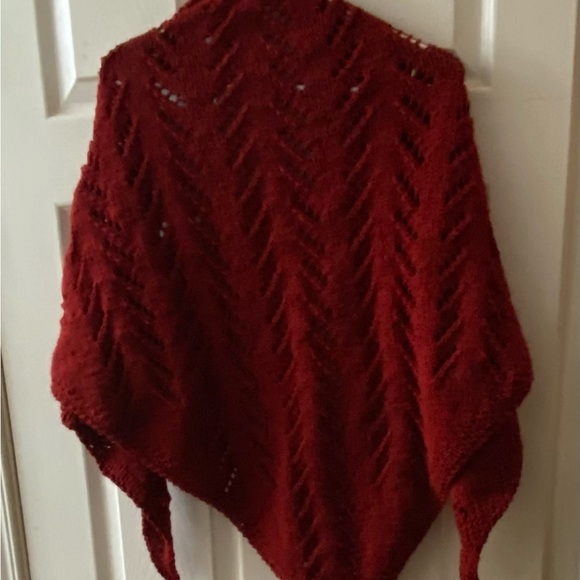 Hand Knitted Shawl - Picture 3 of 3